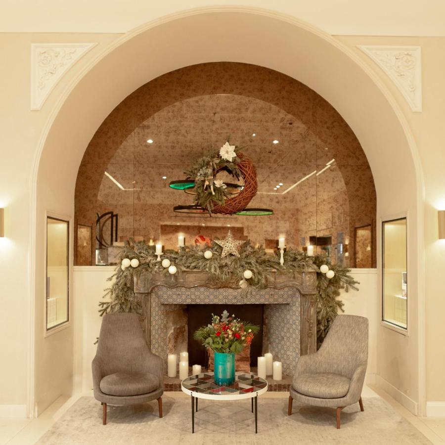 Maison Albar Hotels L'Imperator Nimes Exterior photo The interior of the hotel