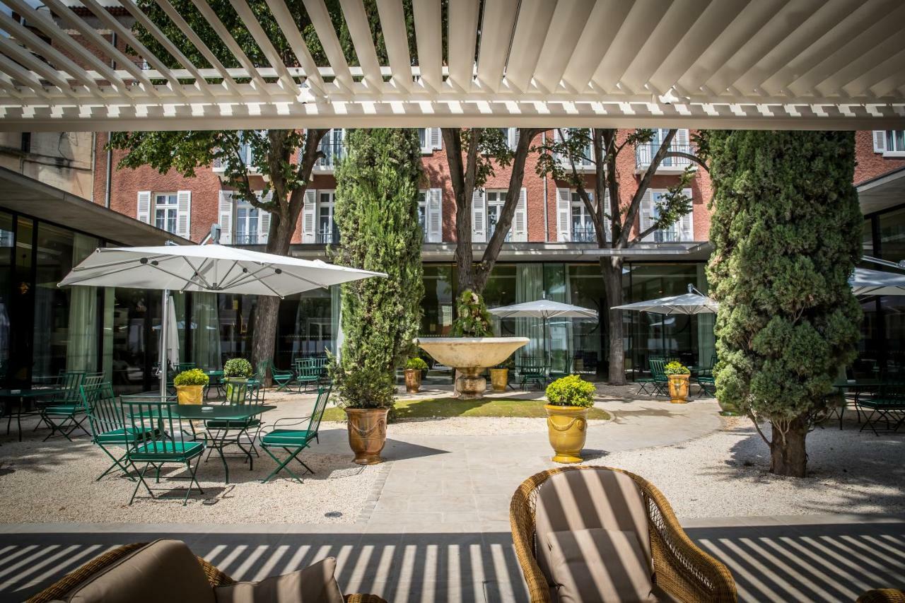 Maison Albar Hotels L'Imperator Nimes Exterior photo The courtyard of the hotel